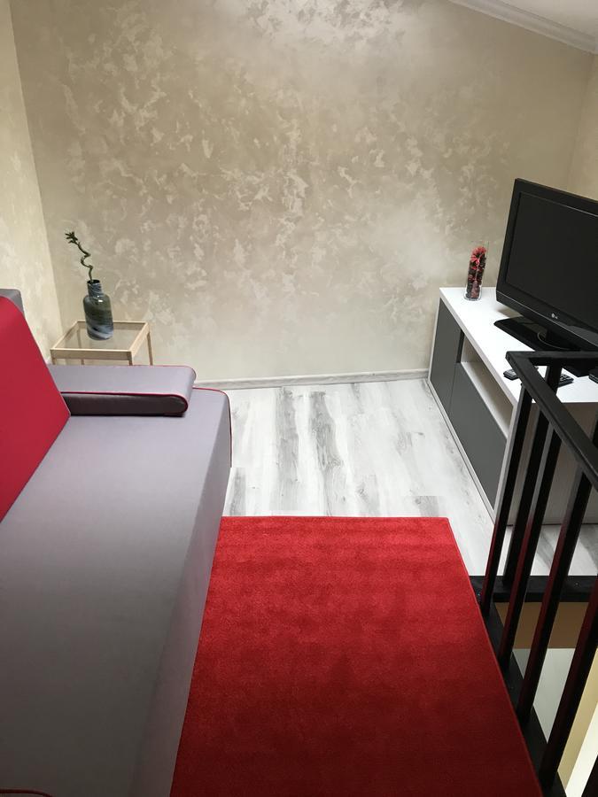 Apartment On Vialikaja Trajeckaja Grodno Bagian luar foto