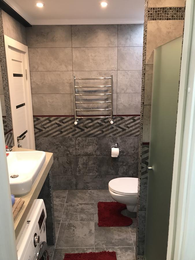Apartment On Vialikaja Trajeckaja Grodno Bagian luar foto